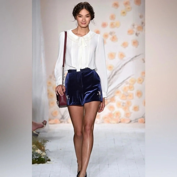 NWT High Rise Beautiful Lauren Conrad Runway Limited Edition Velvet Shorts Sz 12 - Picture 1 of 9